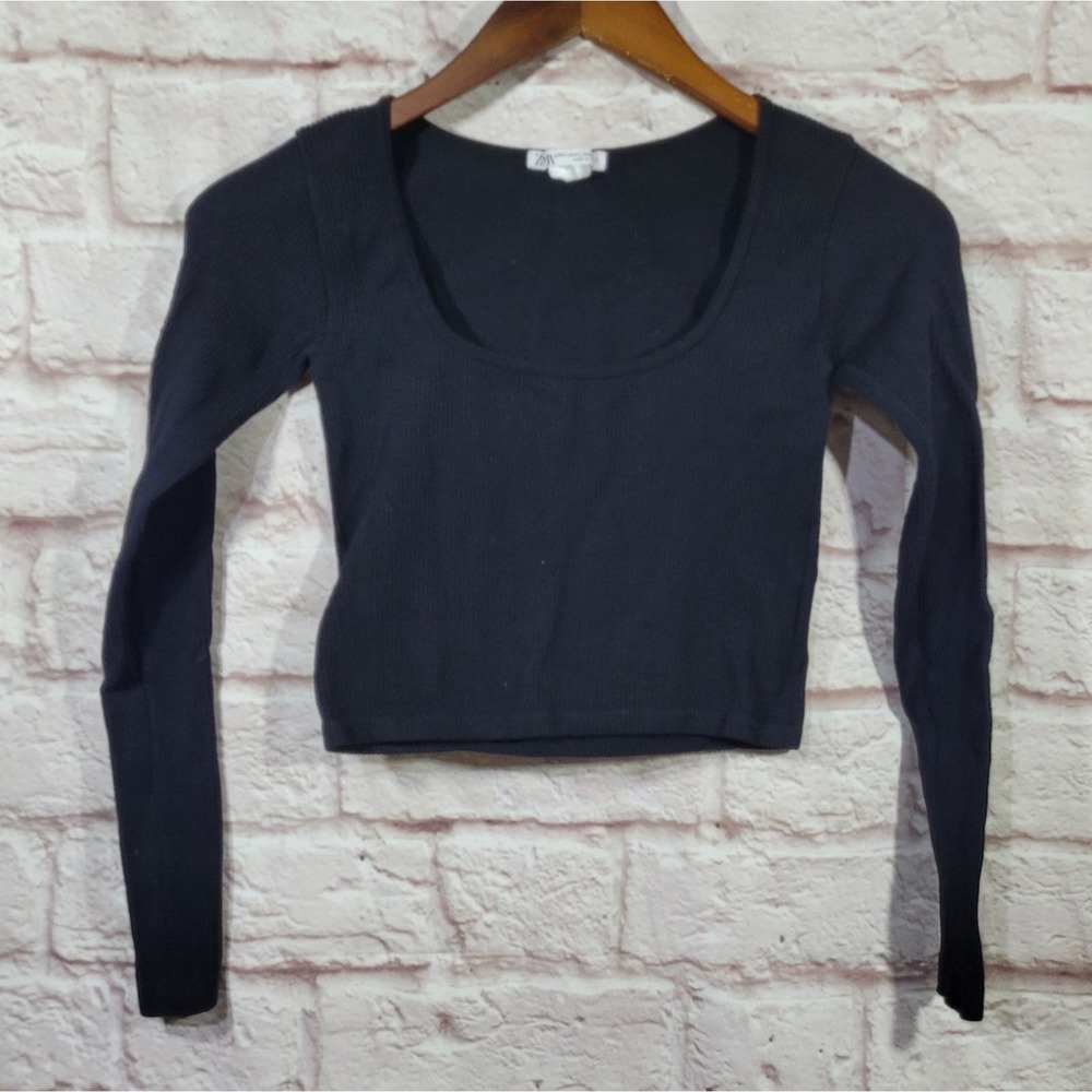 Zara Black Rib Knit Long Sleeve Cropped Shirt